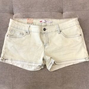 Levi's Shorty Short